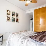Con Amplia Terraza En Apartamento Fuengirola