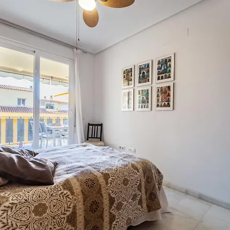 Con Amplia Terraza En Apartamento
